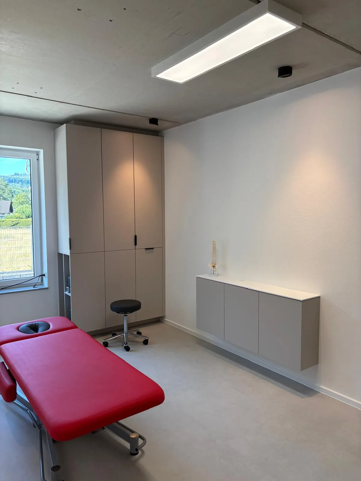 Praxisschrank behandlung
