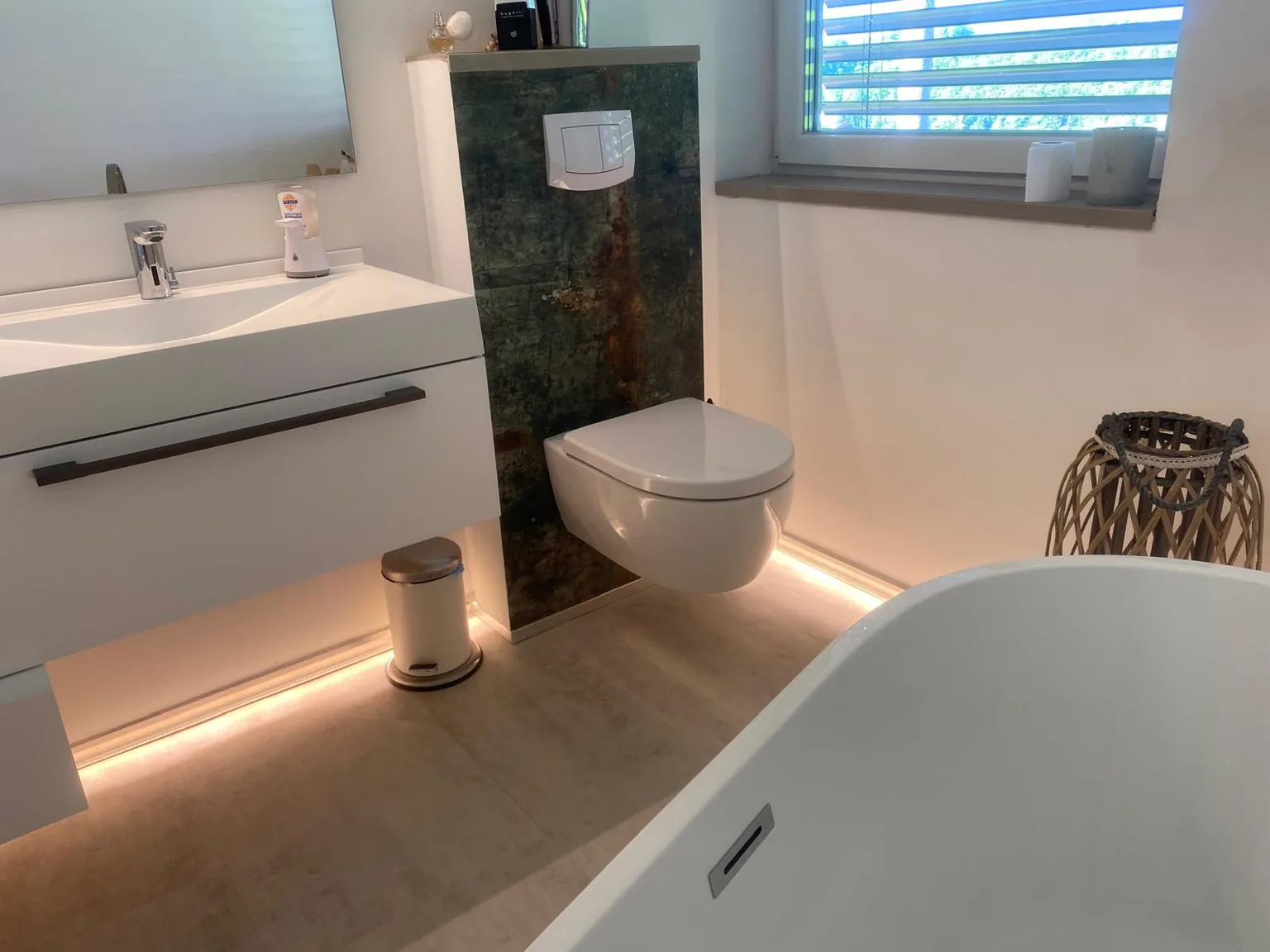 Bad wanne waschtisch